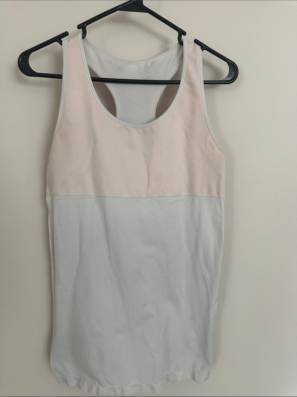 Zyia Active Two-Tone Scoop Neck Tank Top in Light Pink and White